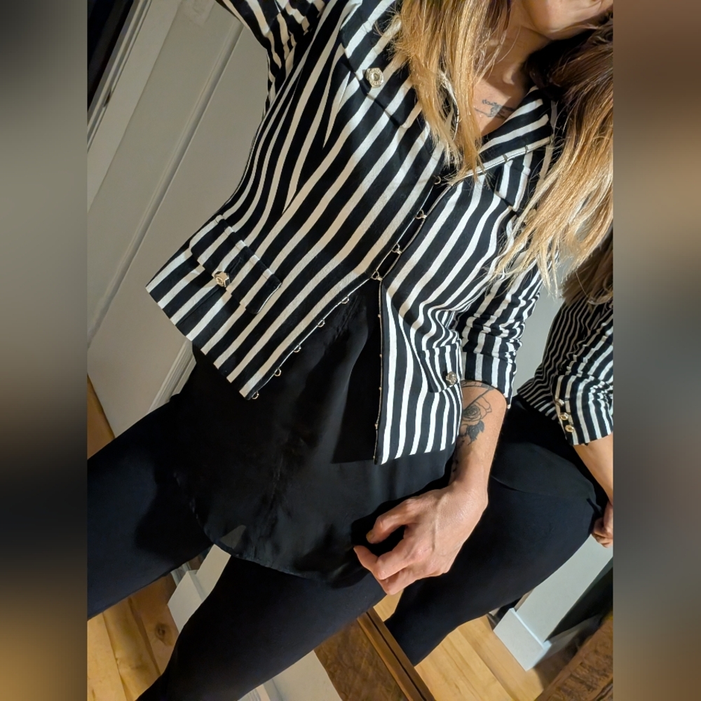 Guess by Marciano Black and White Striped Blazer - Picture 4 of 6